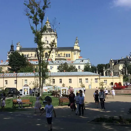 On Sheptytskyh 27 Apartment Lviv
